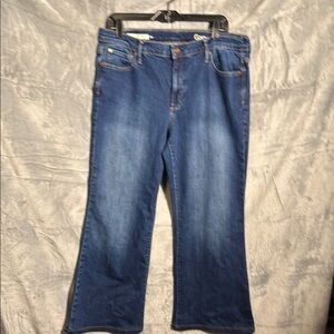 Gap jeans authentic flare Women's Blue Jeans size 33R medium‎ wash classic jeans